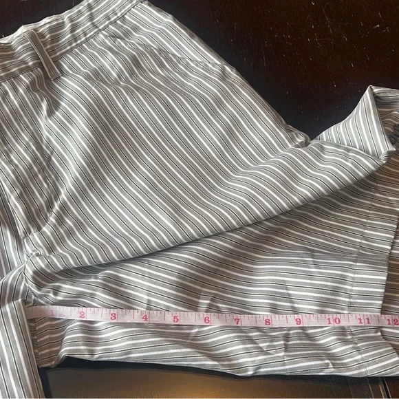 Wilson Gray Striped Men's Golf Shorts Size 34 - Picture 10 of 10